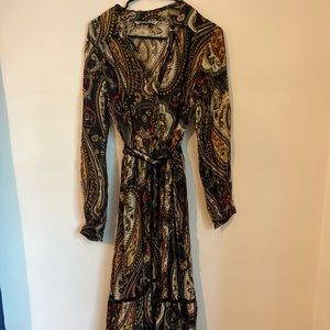 BEAUTIFUL Zara paisley maxi dress. Similar to the Free People Cassis Maxi.EUC